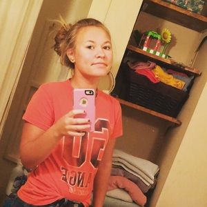 Meet your Posher, Megan