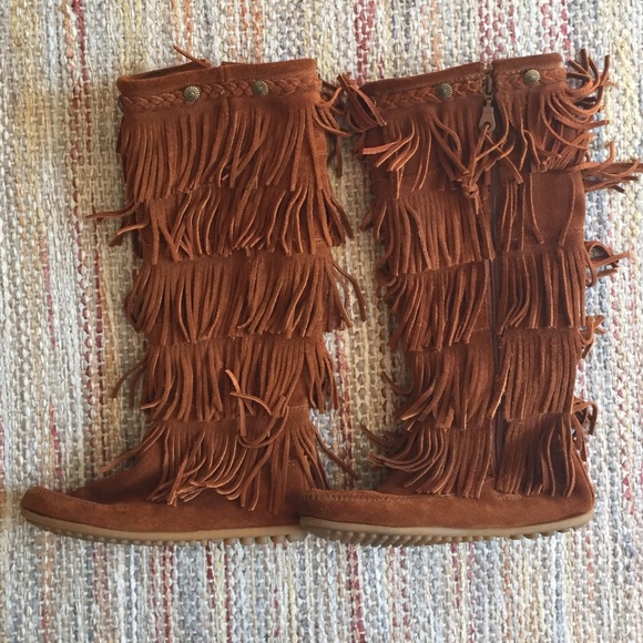 Minnetonka Fringe Boots (5 layer Fringe)