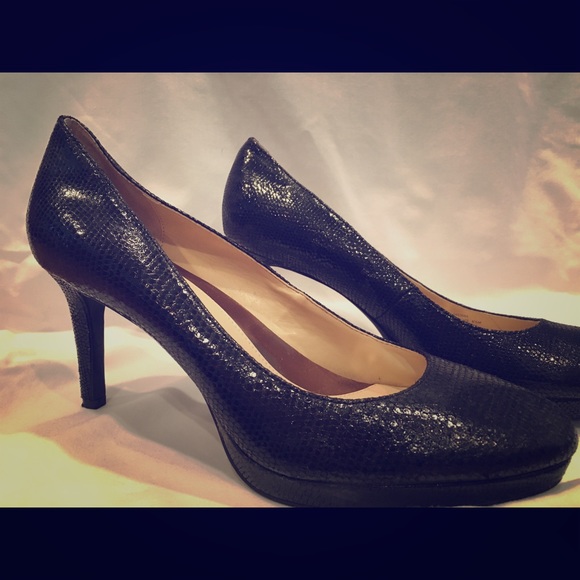 Calvin Klein black snakeskin pumps size 8.5