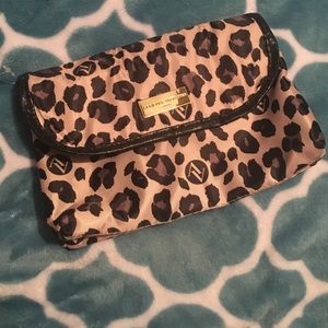 🎉🎉brand new travel makeup bag 🎉