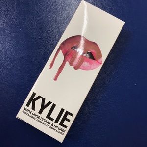Kylie lip kit AUTHENTIC