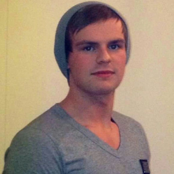 Meet your Posher, Henry