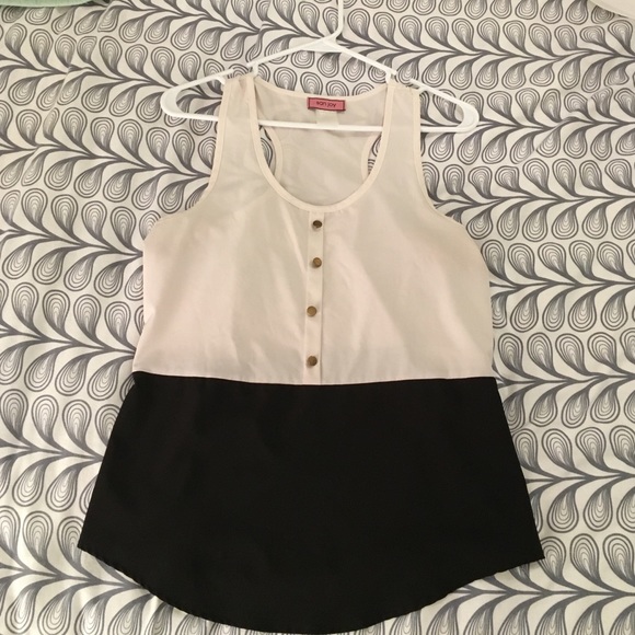 Black and white tank top