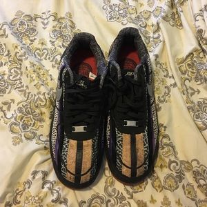 Nikes Air Force ones