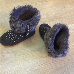 Justice brown fur boots