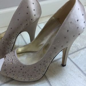 Express Nude heels! Size 9.5