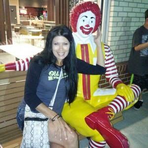 Meet your Posher, Alicia