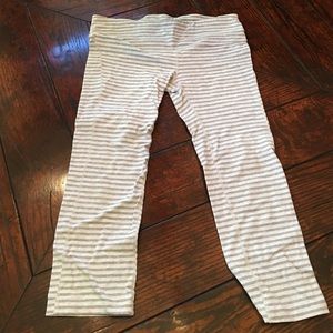 Gap Body striped leggings