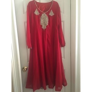 Indian / Pakistani chudidhar suit