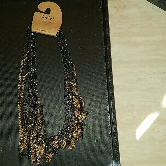 Black and gold metal necklace
