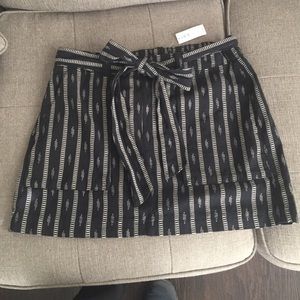 Old Navy Aztec skirt