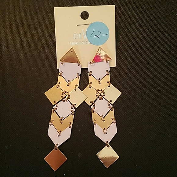 White and gold earrings