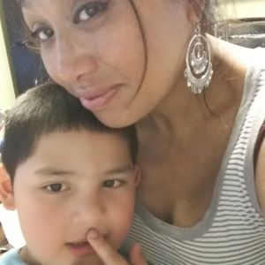 Meet your Posher, Azella