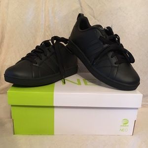 All black adidas NWT sz 3.5y & 5 womens