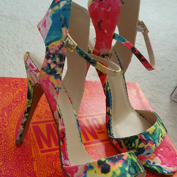 Mix No. 6 Shoes - ** Floral print sandals**