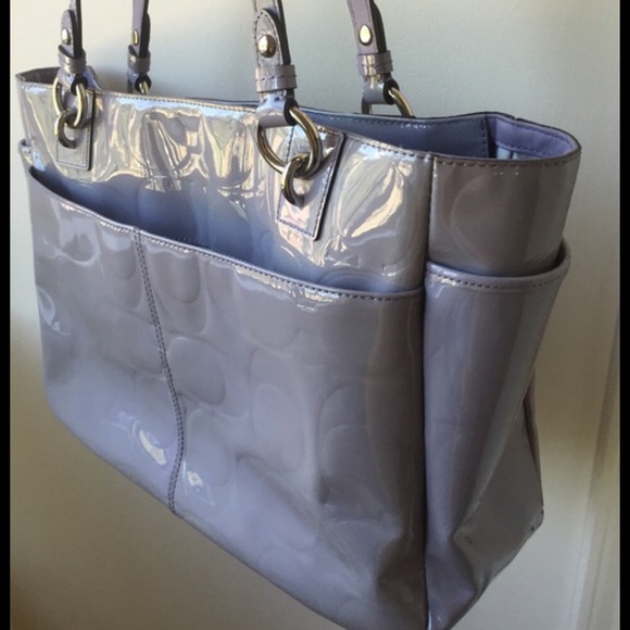 Coach Handbags - 🌷🌷Patent leather Coach Totes