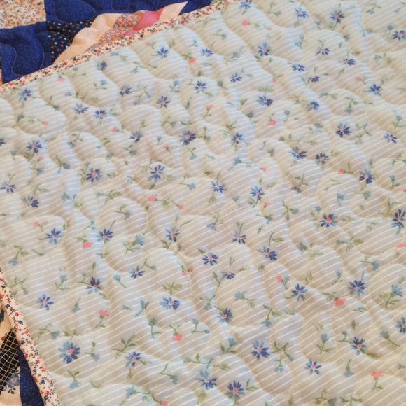 🆕 Homemade Baby/Toddler/Throw or Lap Quilt - Picture 2 of 4