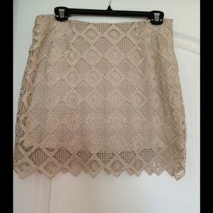 Adorable BB DAKOTA crochet skirt. Size 4