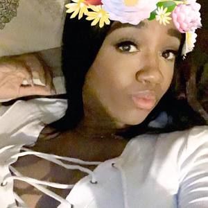 Meet your Posher, Chrissy-lynn