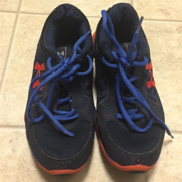 Under armor  blue athletic shoes sz 5.5