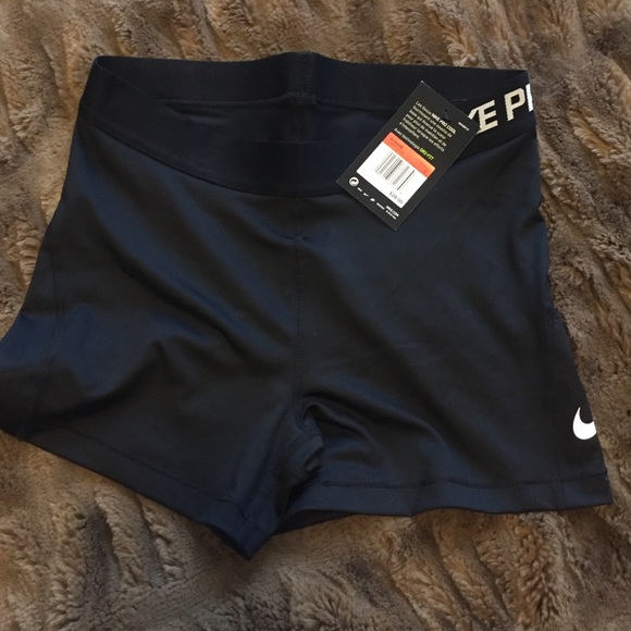 NEVER WORN!!!! Black Womens Nike Pros