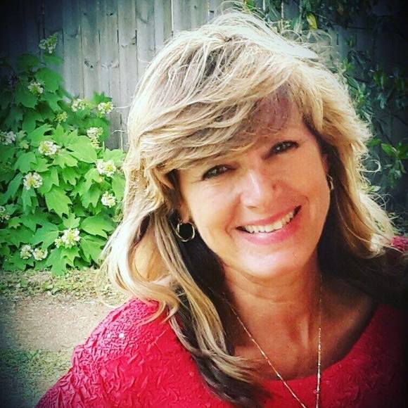 Meet your Posher, Becky - Picture 1 of 1