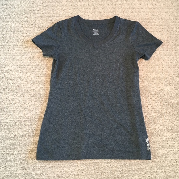 Reebok V-Neck Tshirt