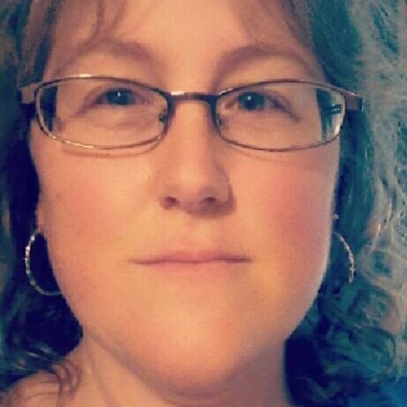 Meet your Posher, Laurie - Picture 1 of 1