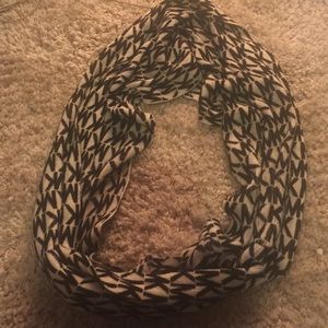 Michael Kors authentic infinity winter scarf