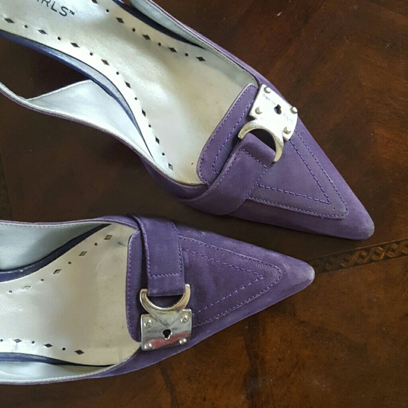 Shoes - Picture 2 of 3