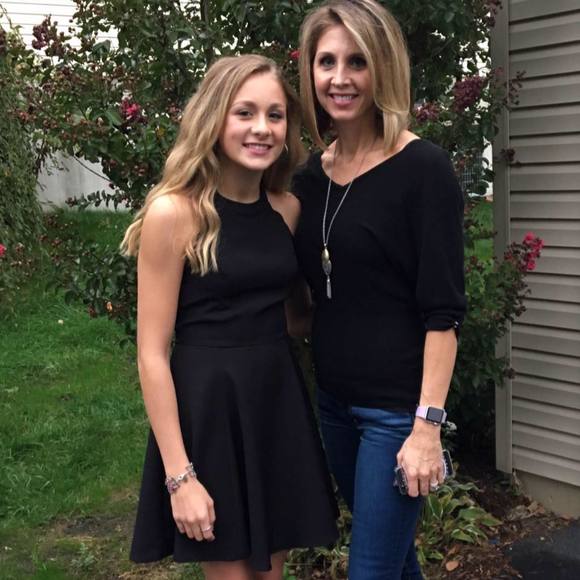 Meet your Posher, Amy - Picture 1 of 1