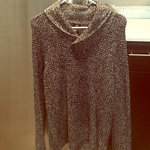 H&M sweatshirt worn once almost new