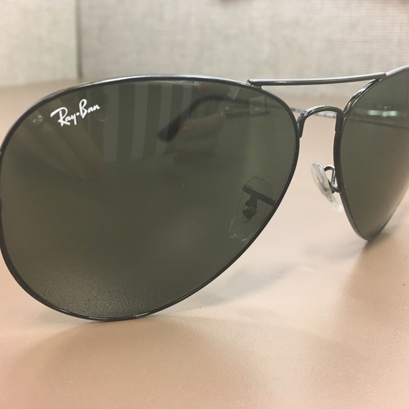 NWOT Ran Ban 62mm (large) Black on Black Aviators