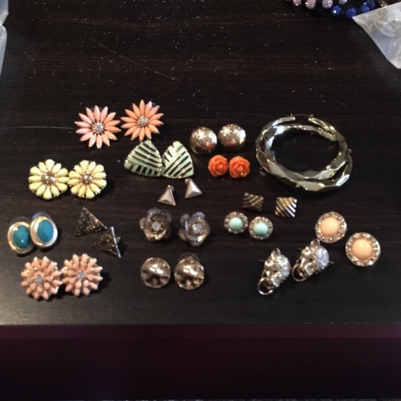 Mix notched Studded earrings - Picture 1 of 4