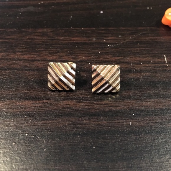 Mix notched Studded earrings - Picture 2 of 4