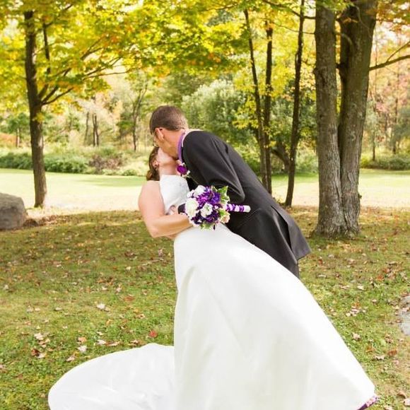 Meet your Posher, Laura - Picture 1 of 1