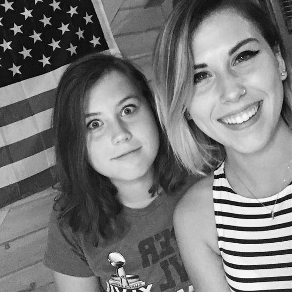 Meet your Posher, Sarah - Picture 1 of 1