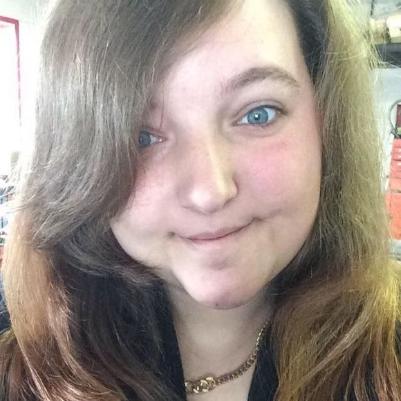 Meet your Posher, Whitney - Picture 1 of 1