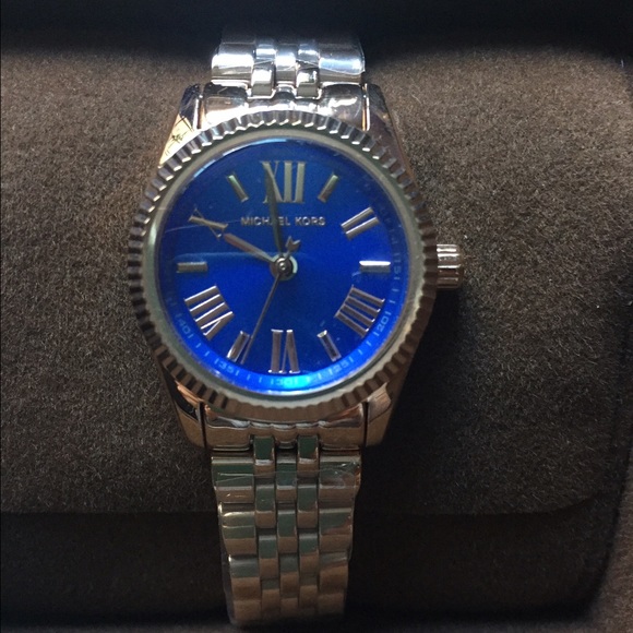 Michael Kors watch - Picture 2 of 4