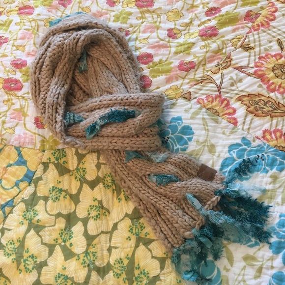 Fossil winter scarf - Picture 3 of 4