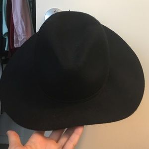 Black floppy hat