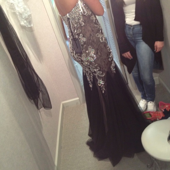 MacDuggal Prom/Formal Dress - Picture 4 of 4