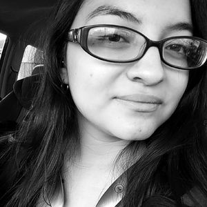 Meet your Posher, Alejandra