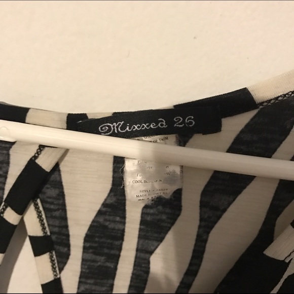 Mixxed 26 jersey dress in black and white - Picture 2 of 4