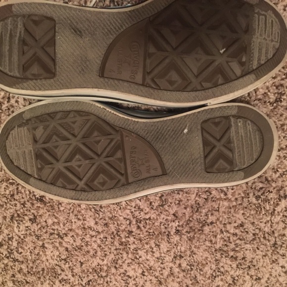 Converse - Picture 2 of 2