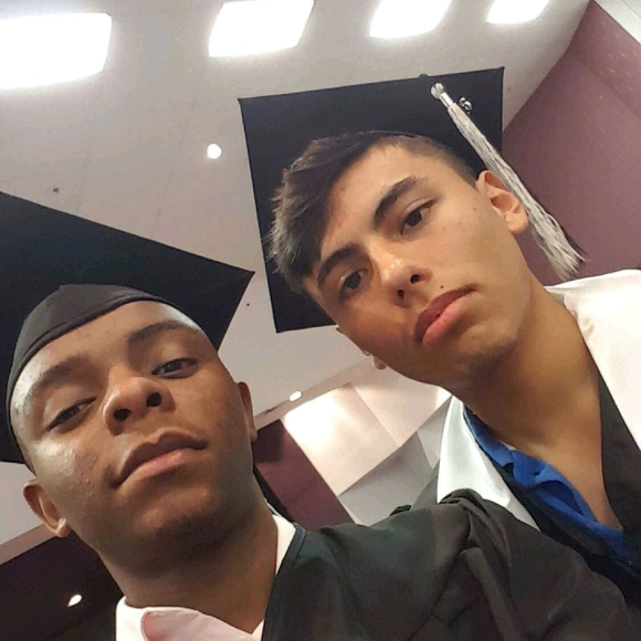 Meet your Posher, Louis