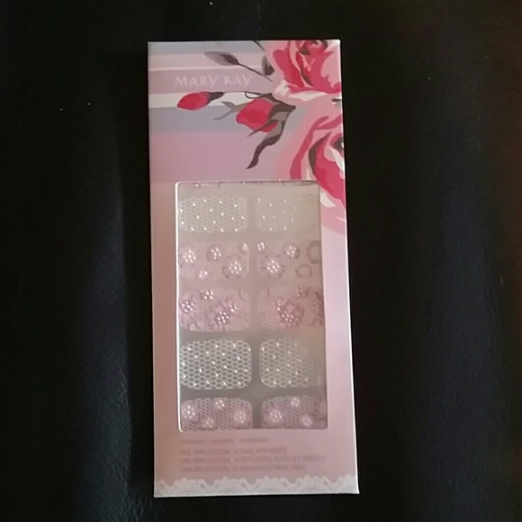 Brand New decorative nail appliques - Picture 1 of 1