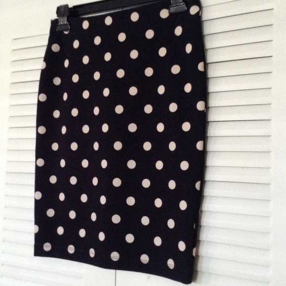 Ann Taylor Black w Tan Polka Dots Skirt
