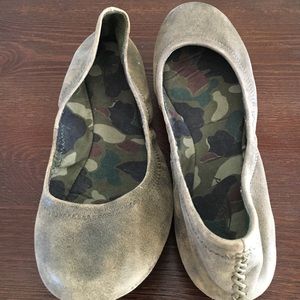 Lucky ballet flat shoes