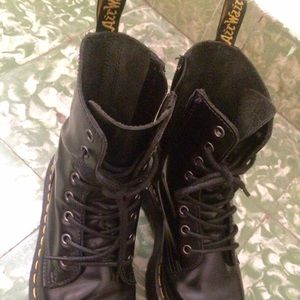 Dr. Martens Jadon Platform boots !